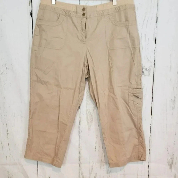 Rafaella 16 cream‎ capris - Picture 1 of 4